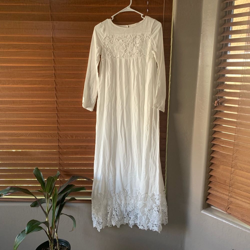 Brass & Roe by Called to Surf White Floral Lace Trim Long Maxi Dress Size XXS